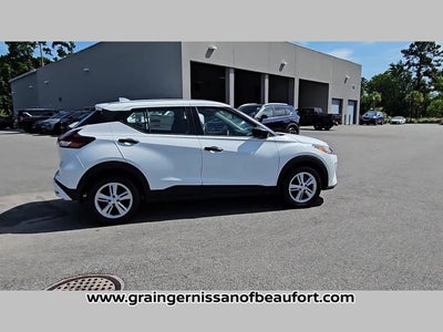 2025 Nissan Kicks Play S