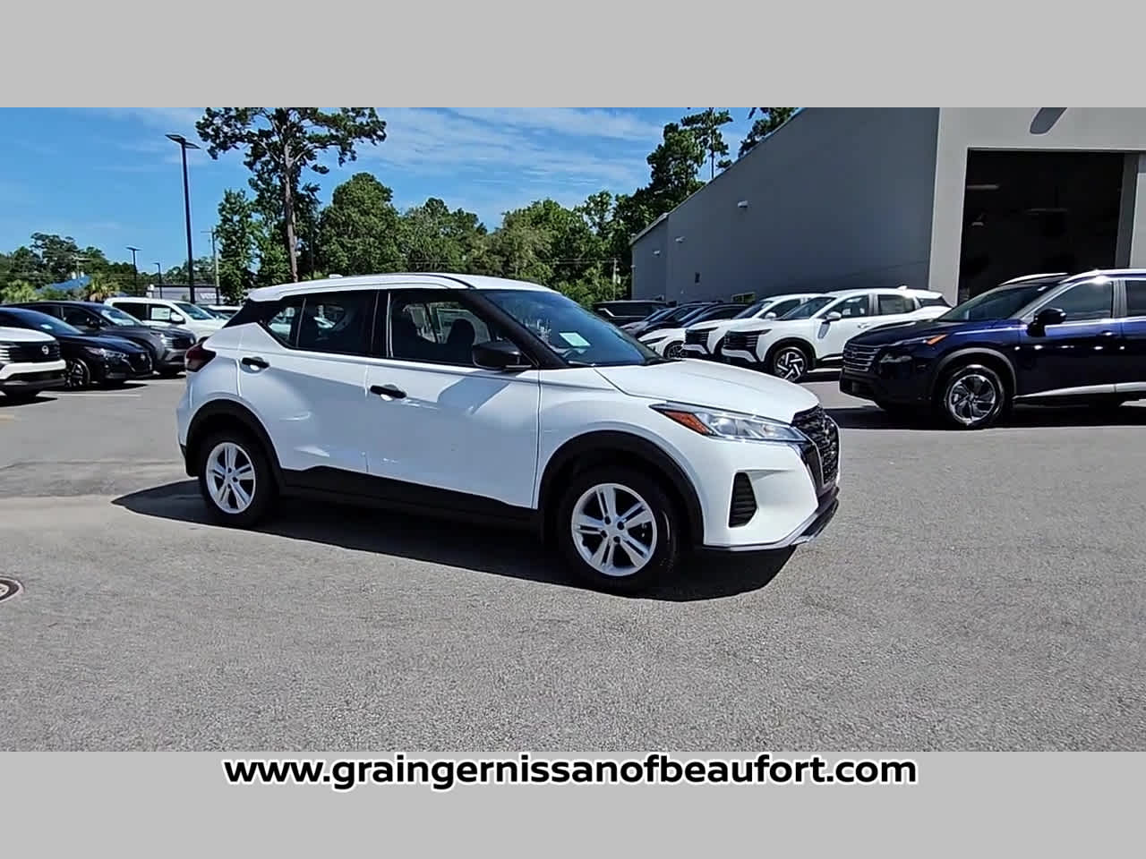 2025 Nissan Kicks Play S