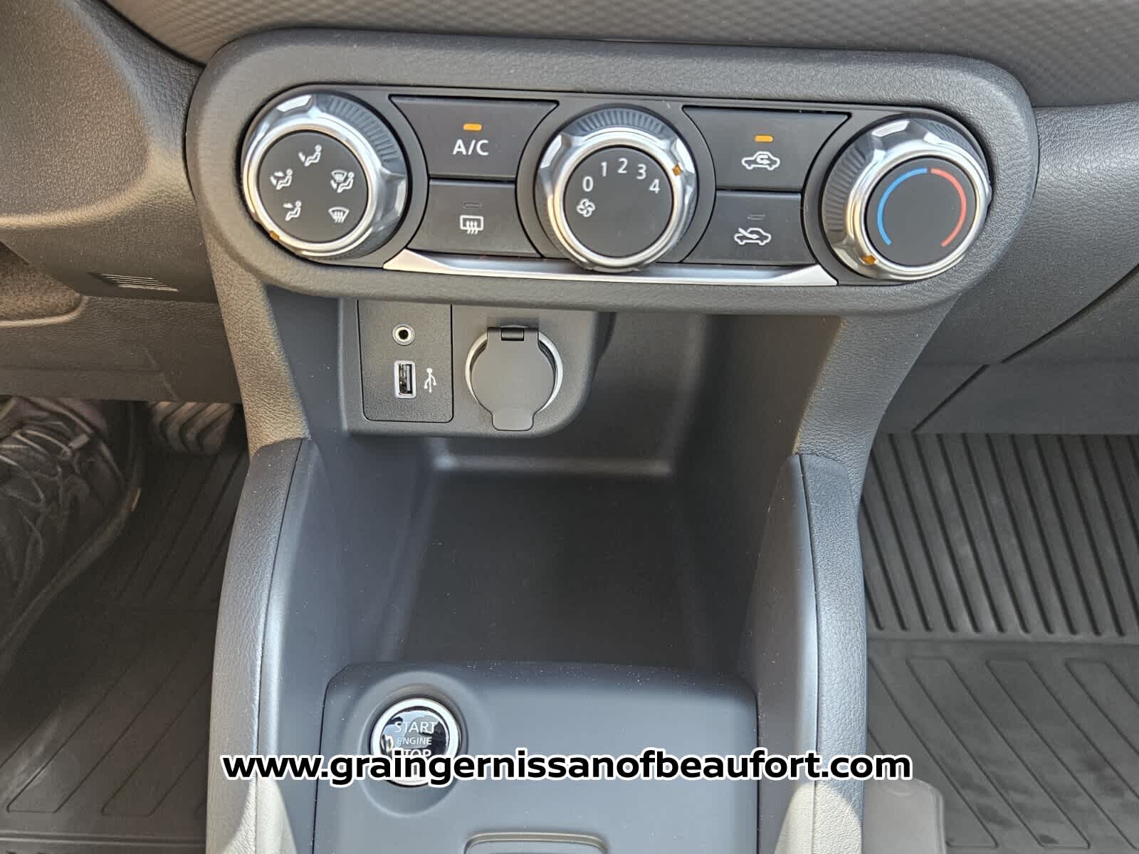 2025 Nissan Kicks Play S