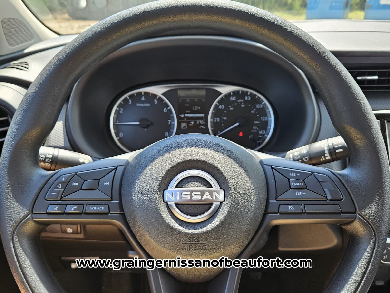 2025 Nissan Kicks Play S