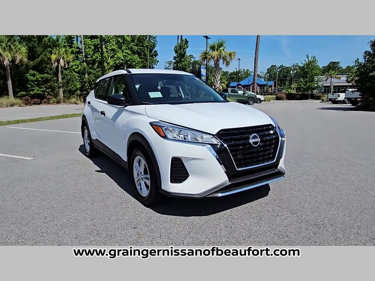 2025 Nissan Kicks Play S