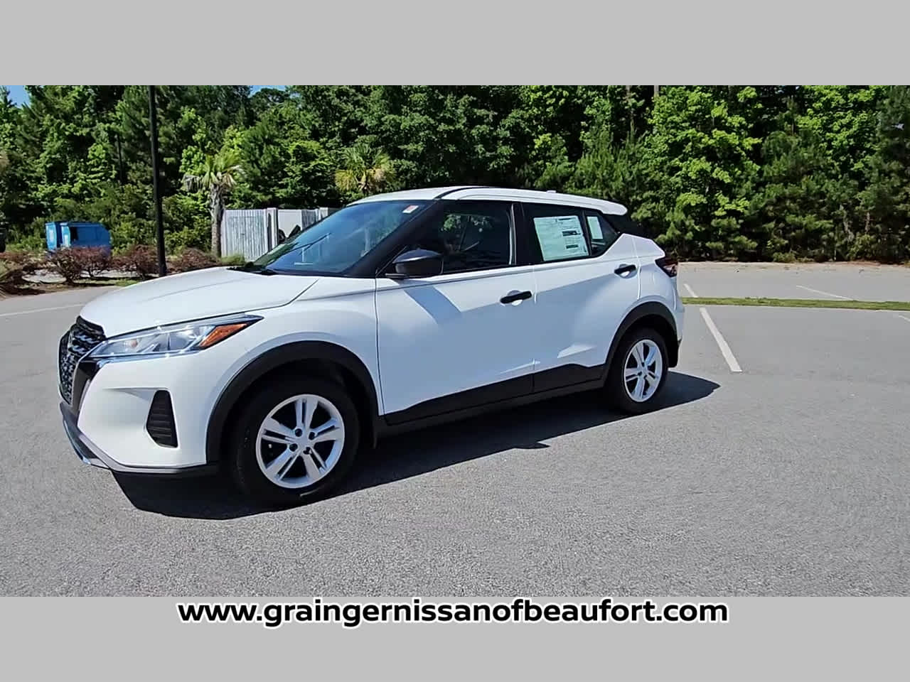 2025 Nissan Kicks Play S