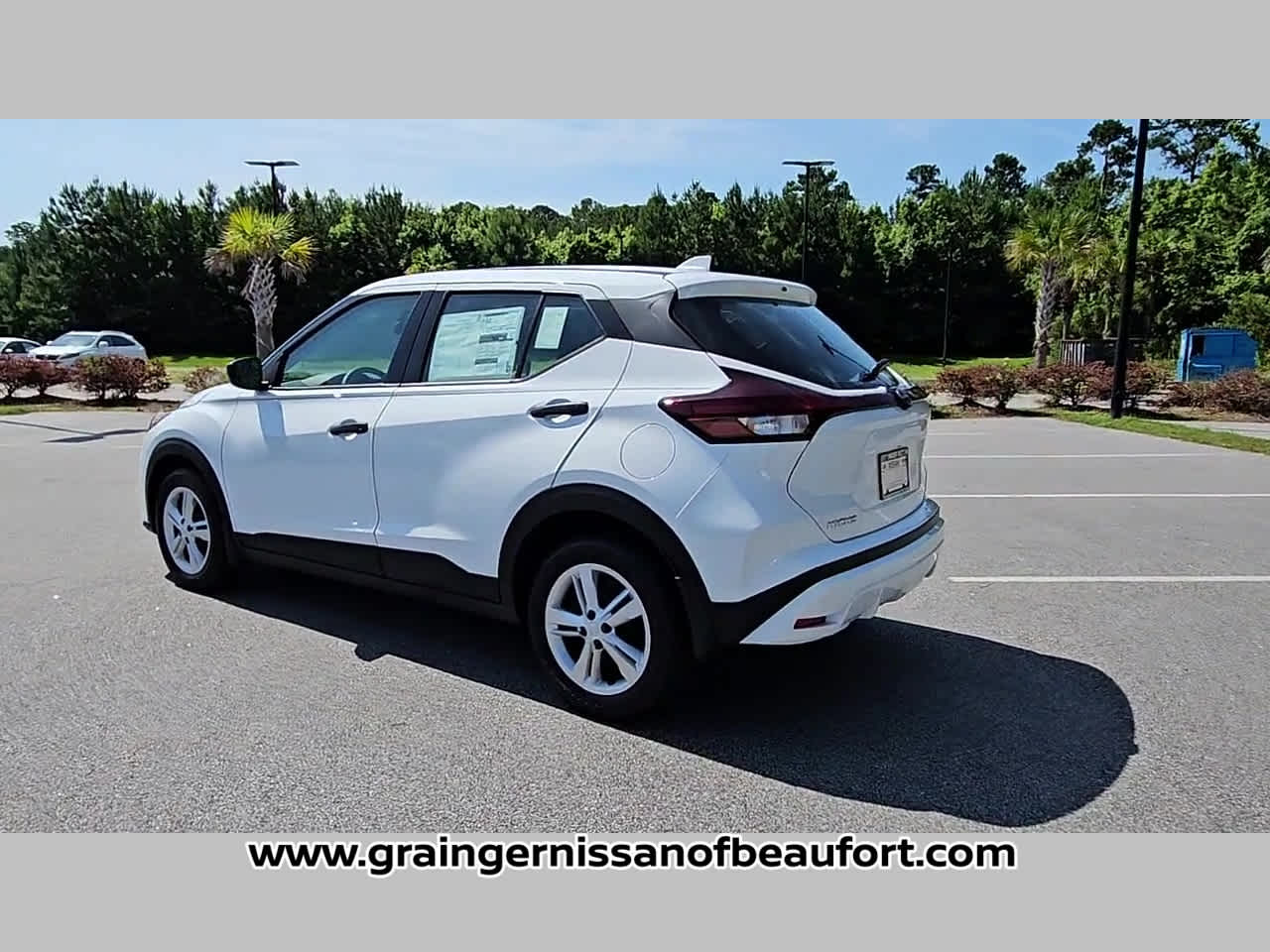 2025 Nissan Kicks Play S