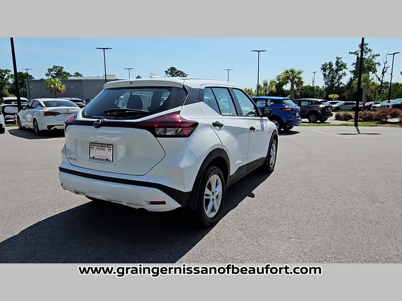 2025 Nissan Kicks Play S