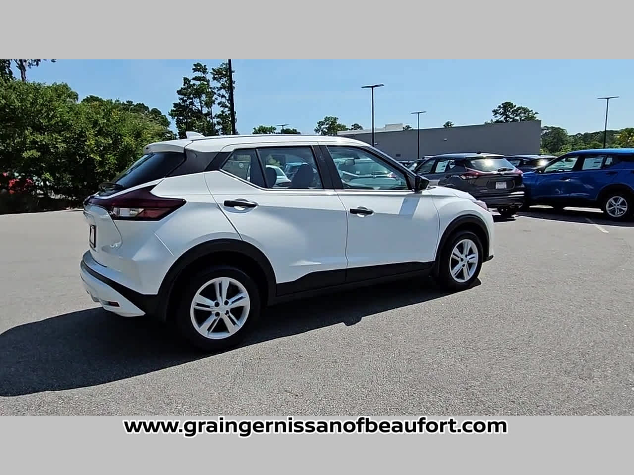 2025 Nissan Kicks Play S