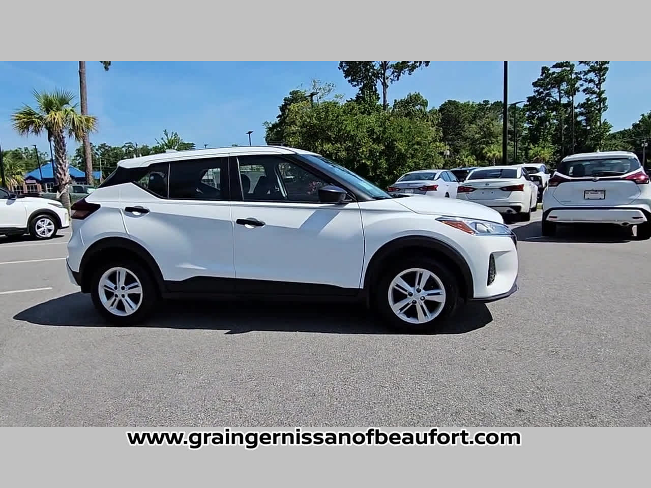 2025 Nissan Kicks Play S