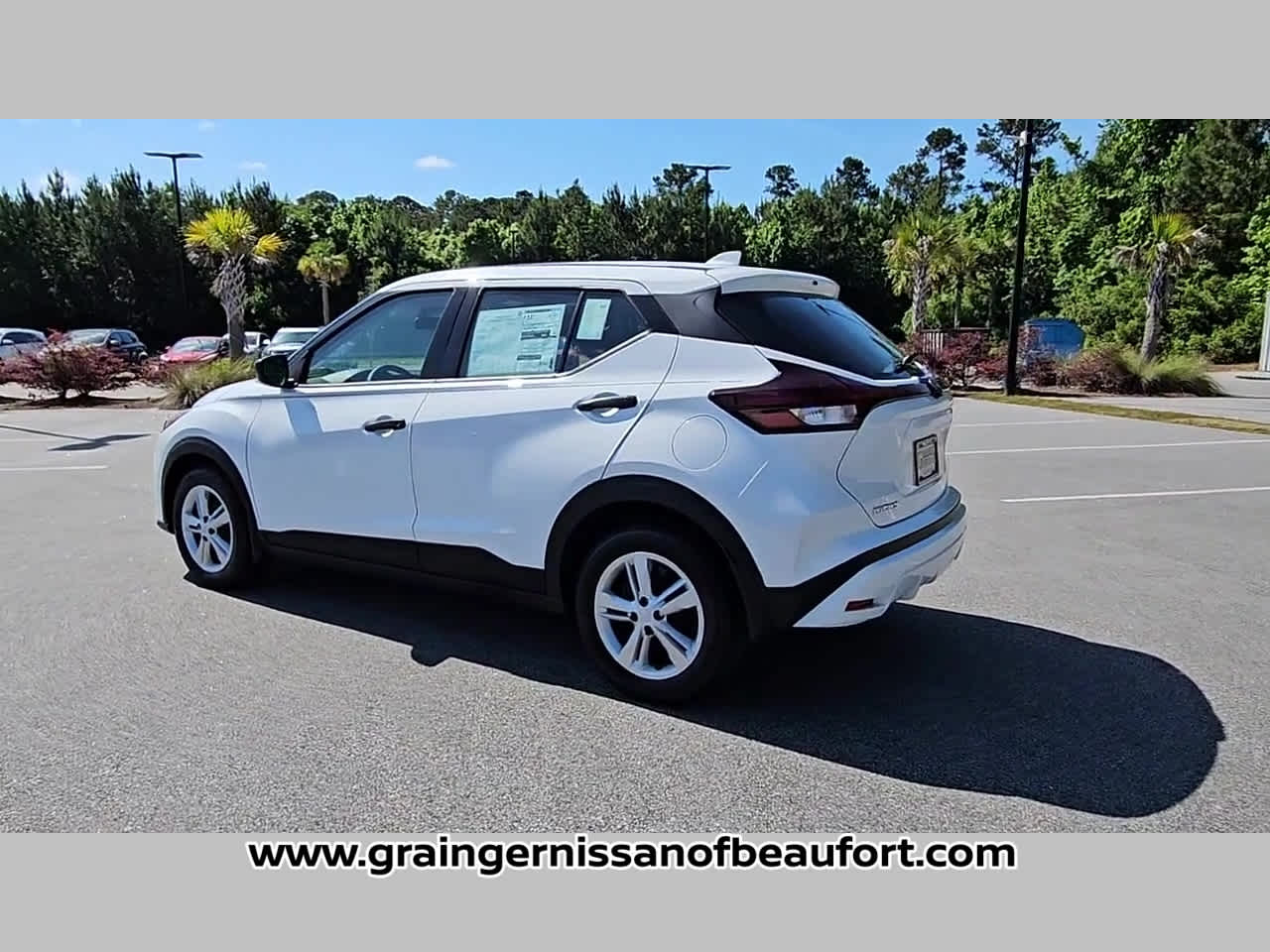 2025 Nissan Kicks Play S