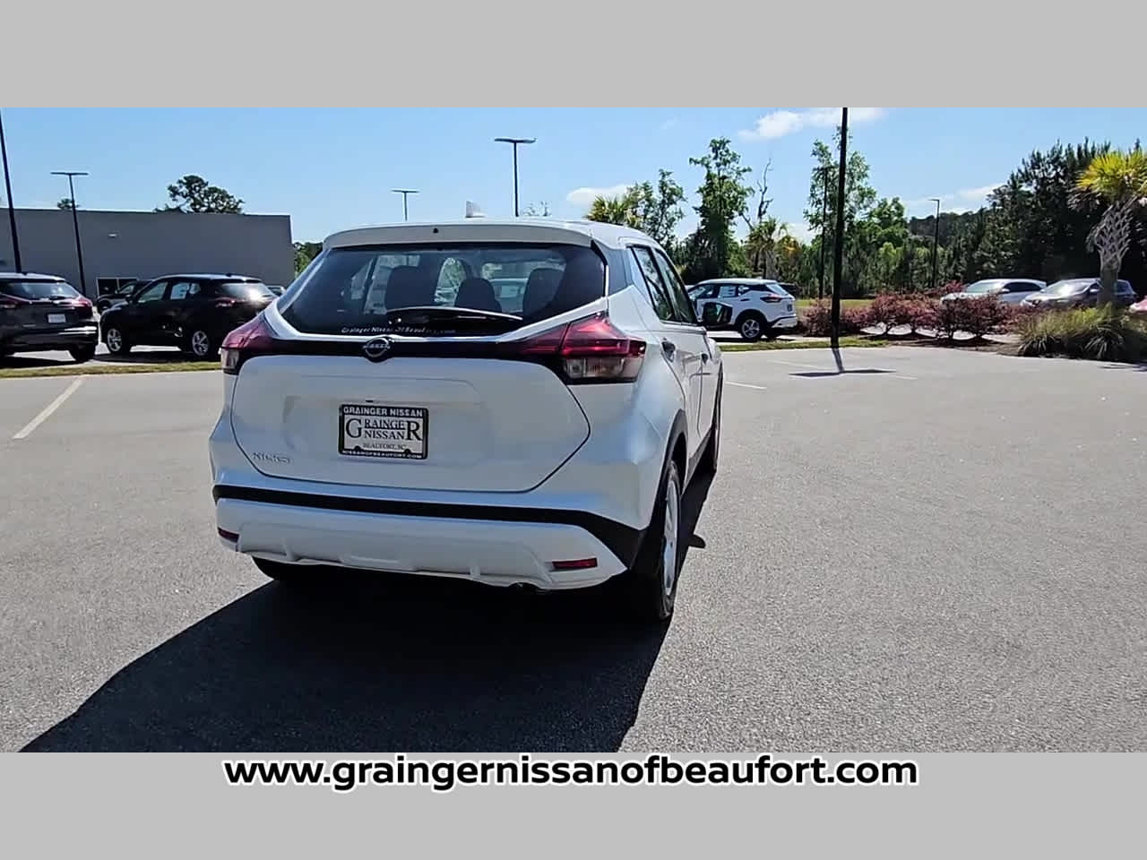 2025 Nissan Kicks Play S