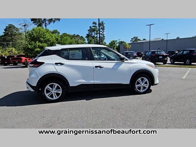 2025 Nissan Kicks Play S