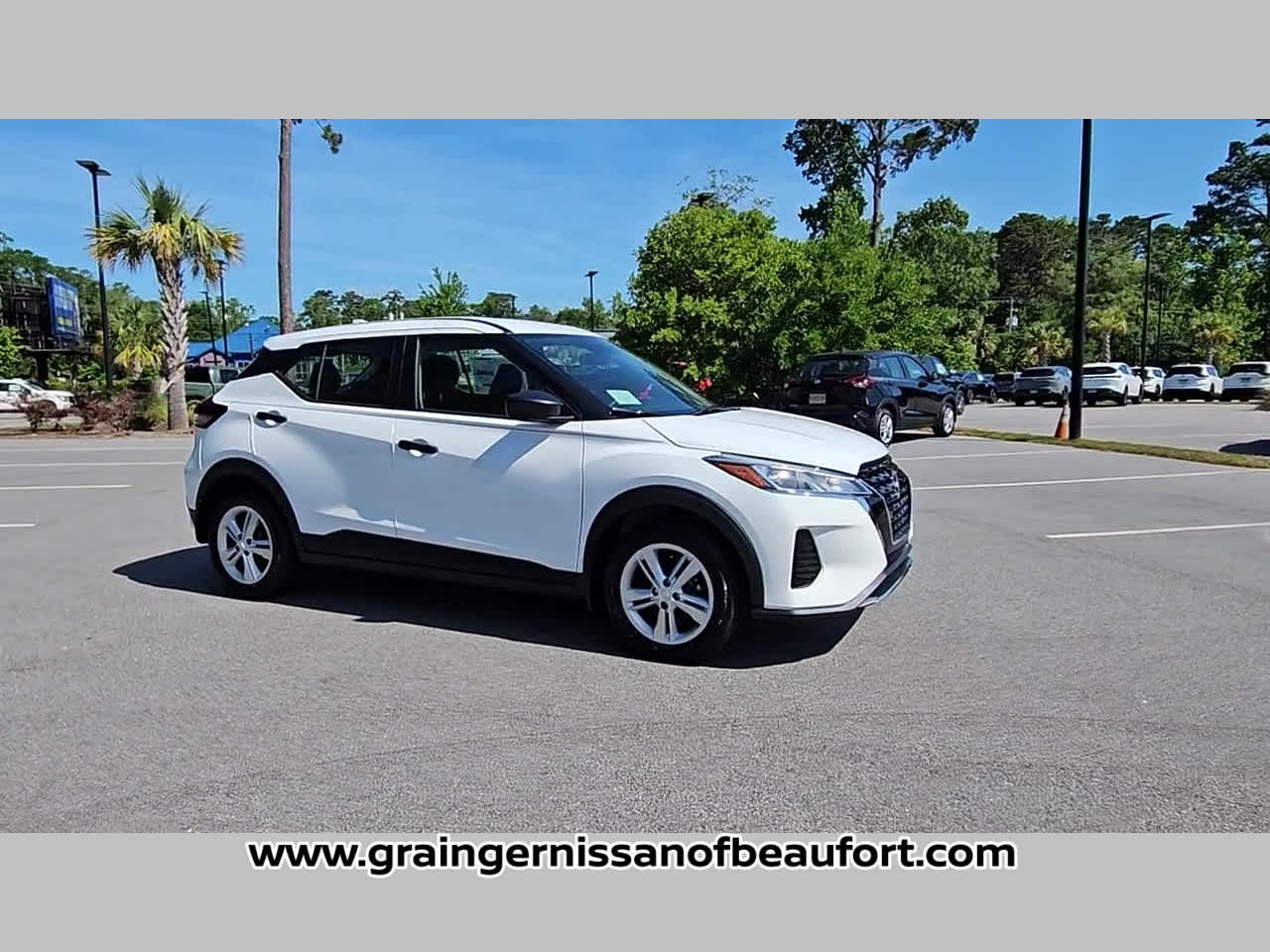 2025 Nissan Kicks Play S