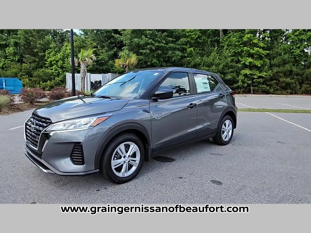 2025 Nissan Kicks Play S