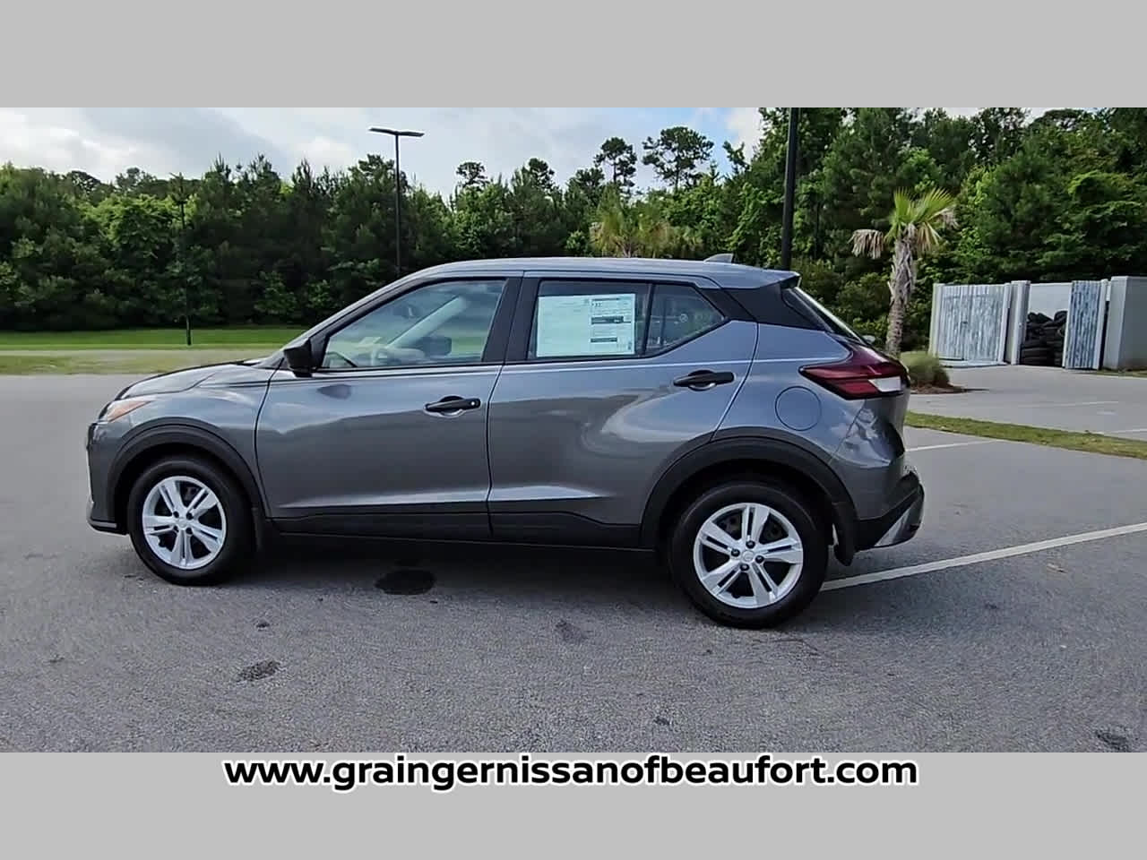 2025 Nissan Kicks Play S