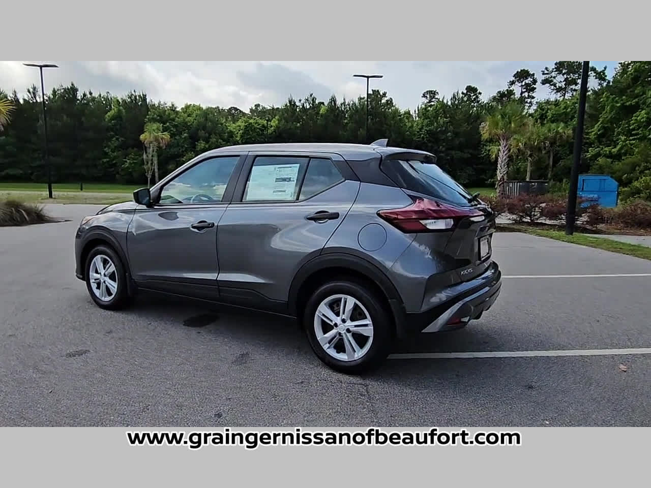 2025 Nissan Kicks Play S