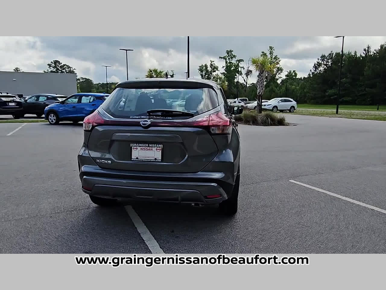 2025 Nissan Kicks Play S