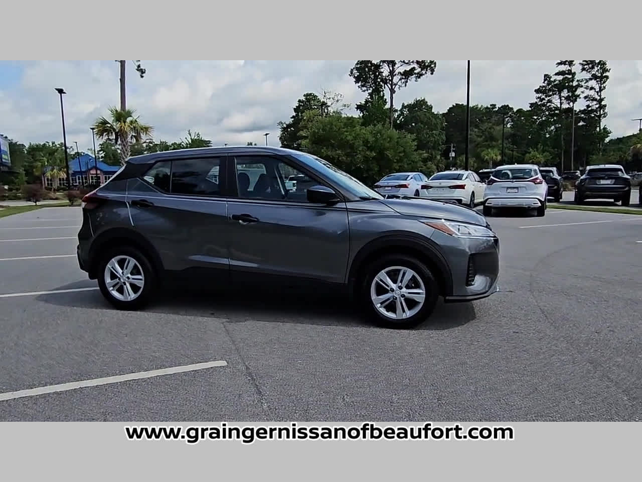 2025 Nissan Kicks Play S