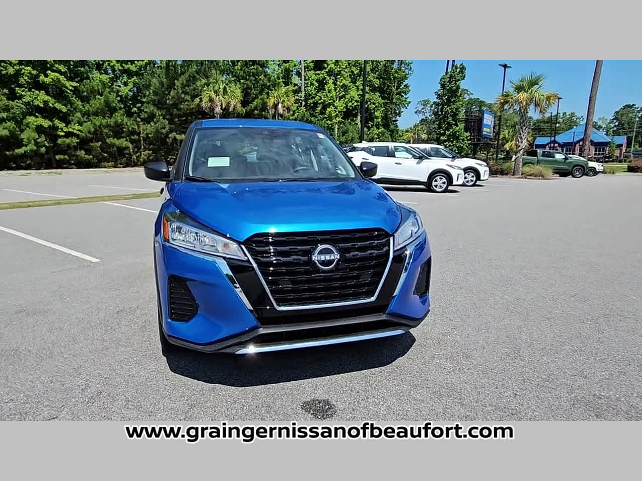 2025 Nissan Kicks Play S