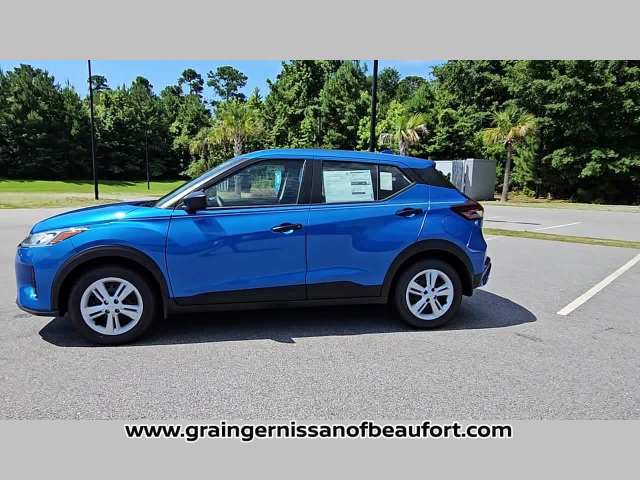 2025 Nissan Kicks Play S