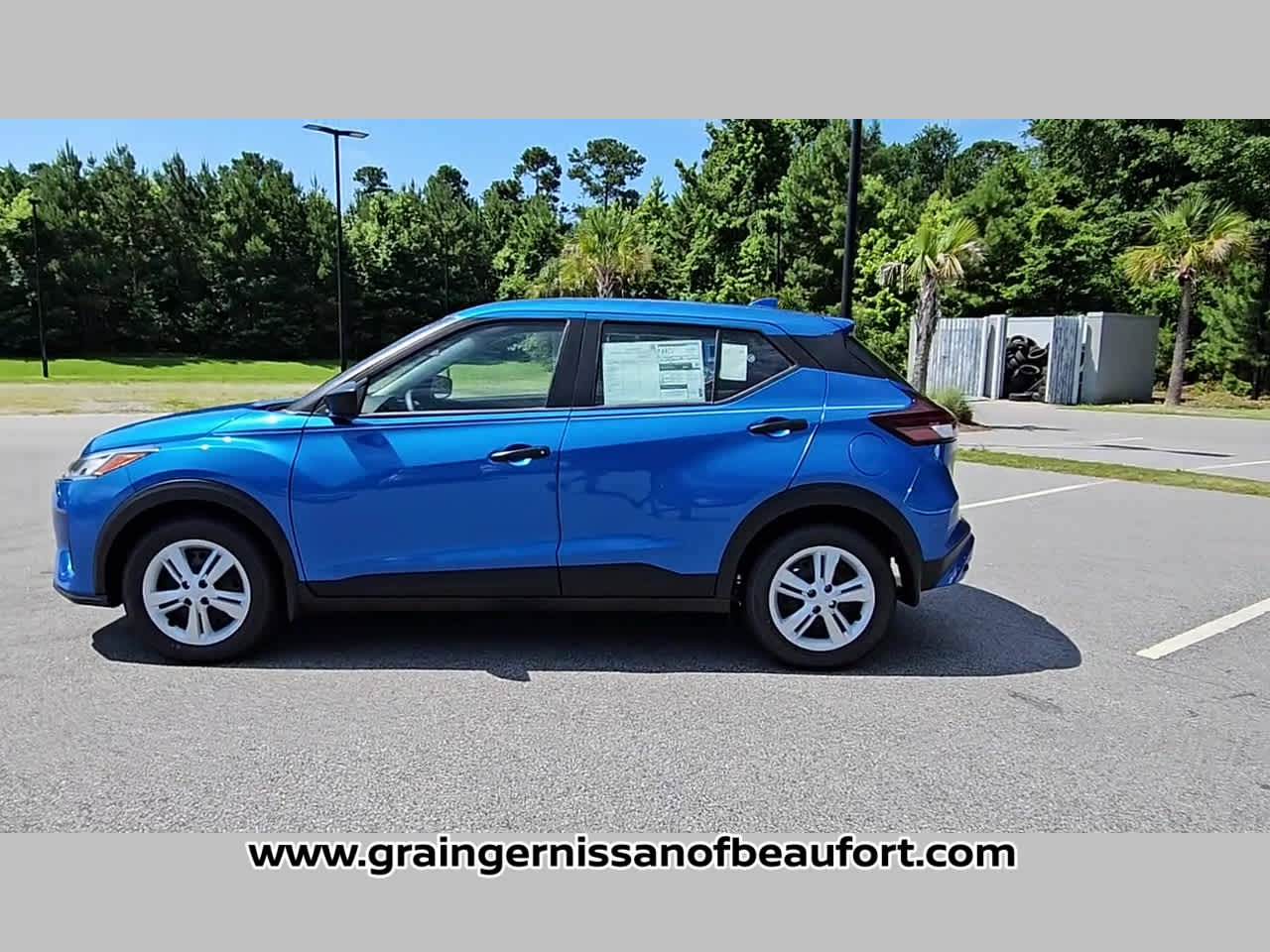 2025 Nissan Kicks Play S