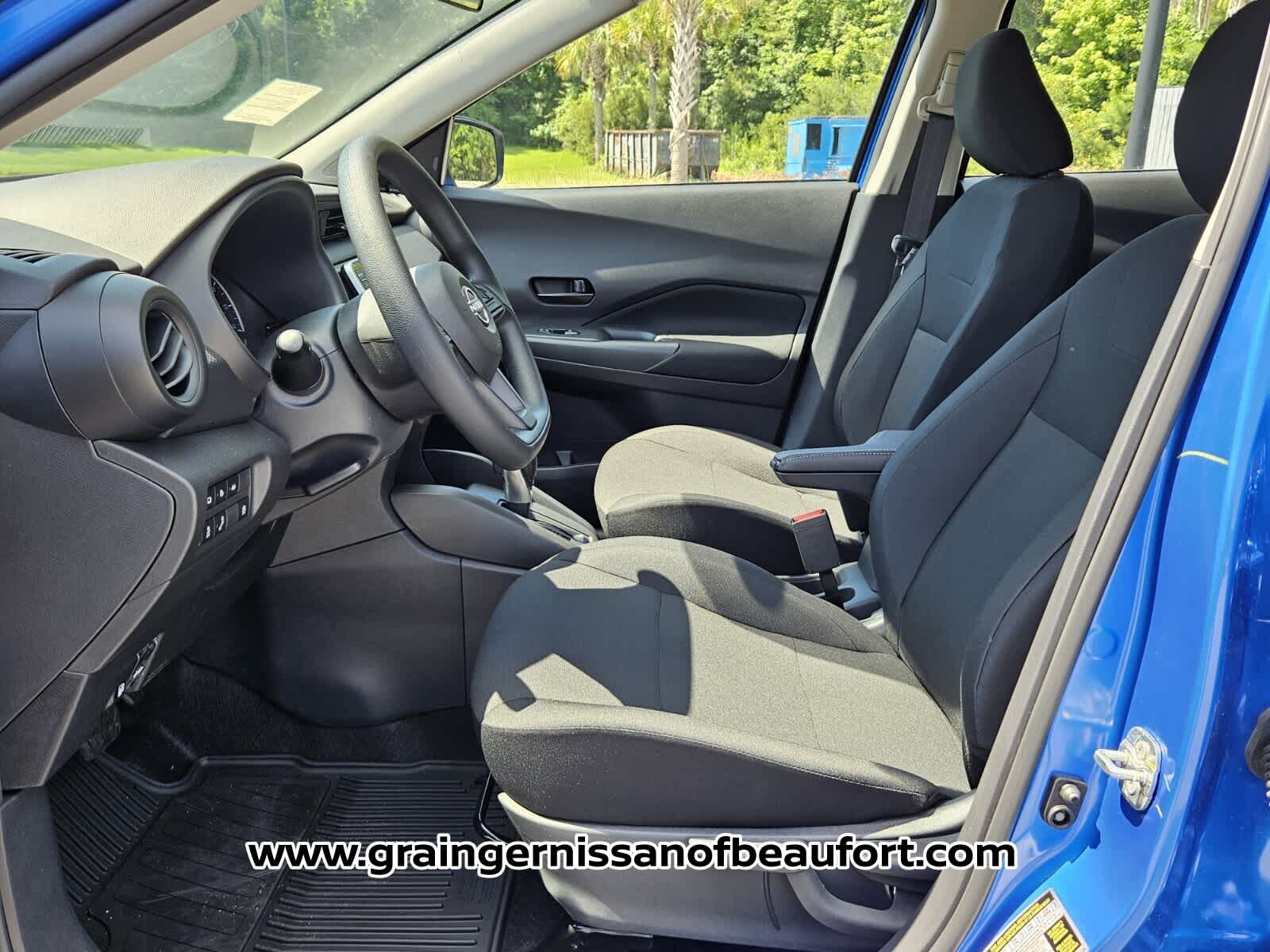 2025 Nissan Kicks Play S