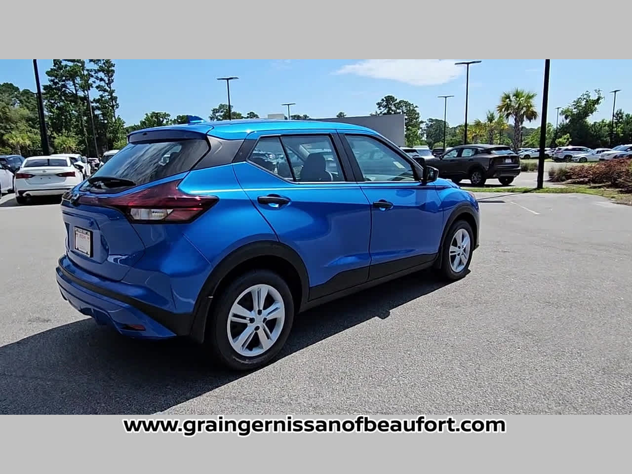 2025 Nissan Kicks Play S