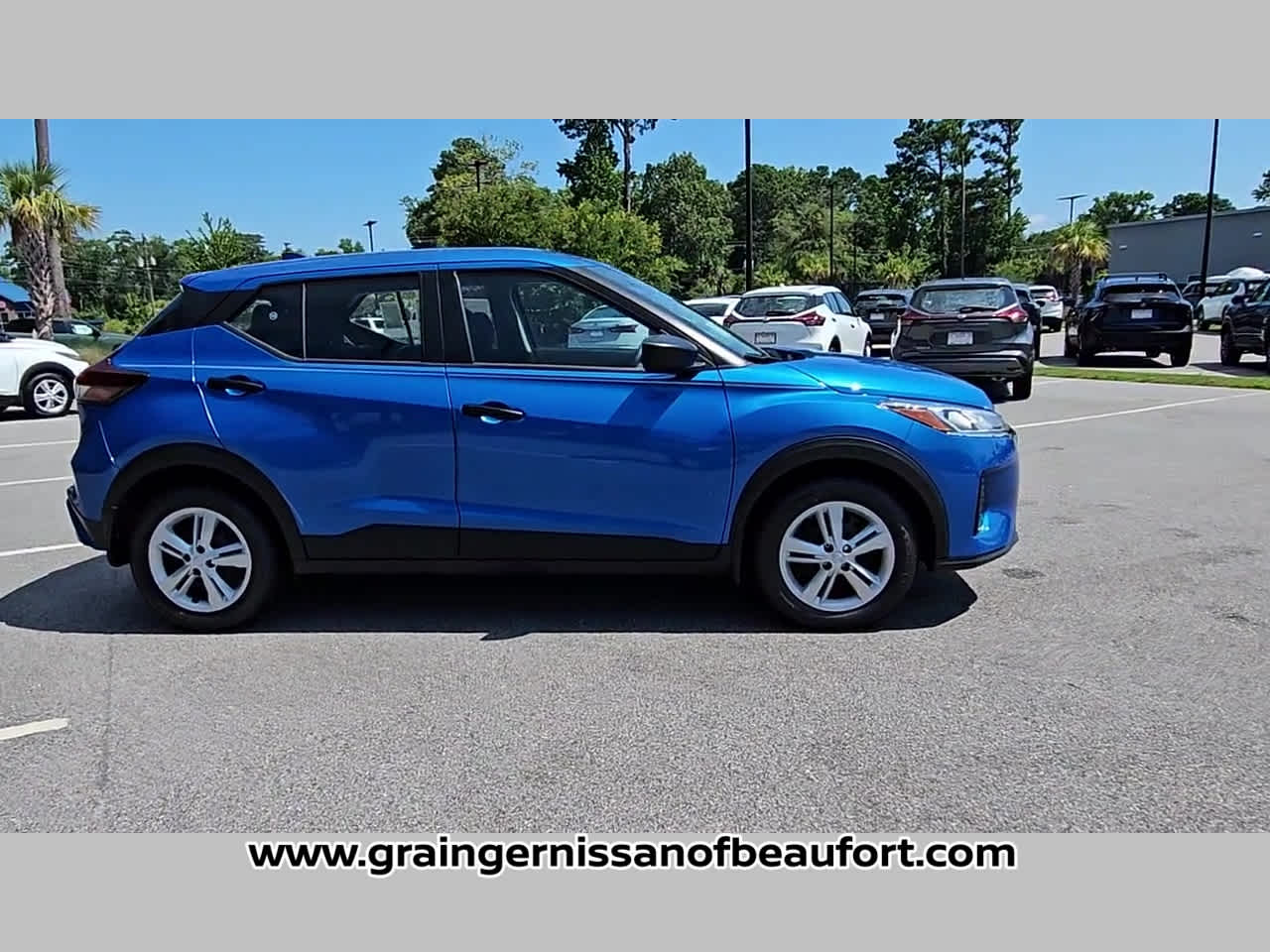 2025 Nissan Kicks Play S