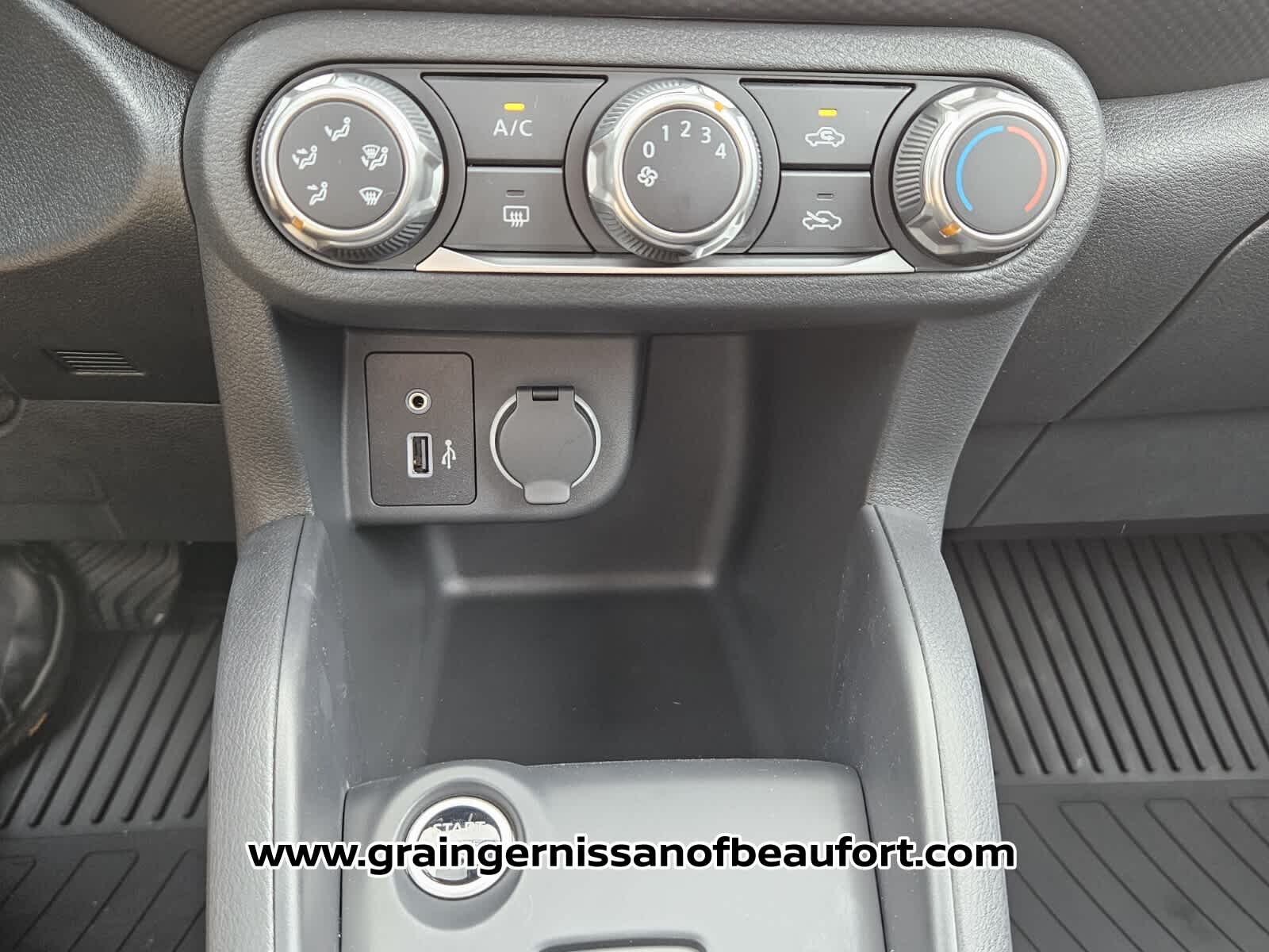 2025 Nissan Kicks Play S