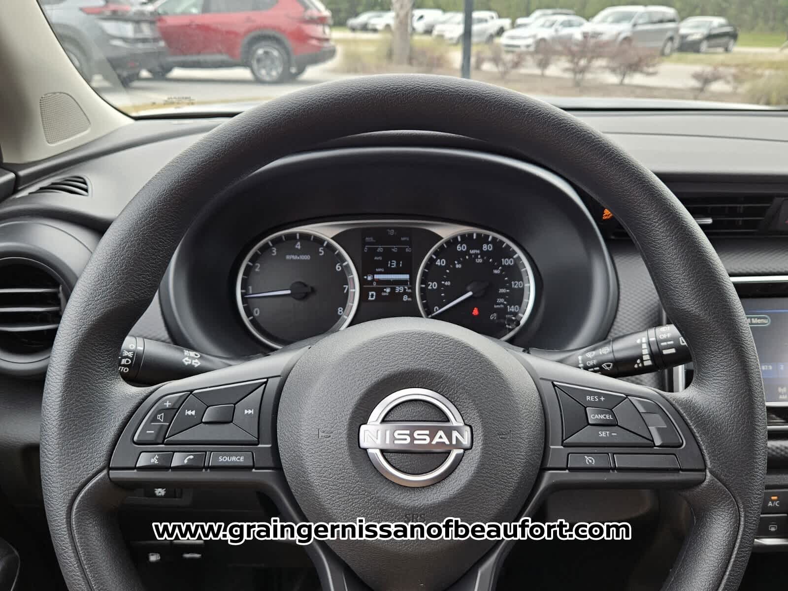 2025 Nissan Kicks Play S