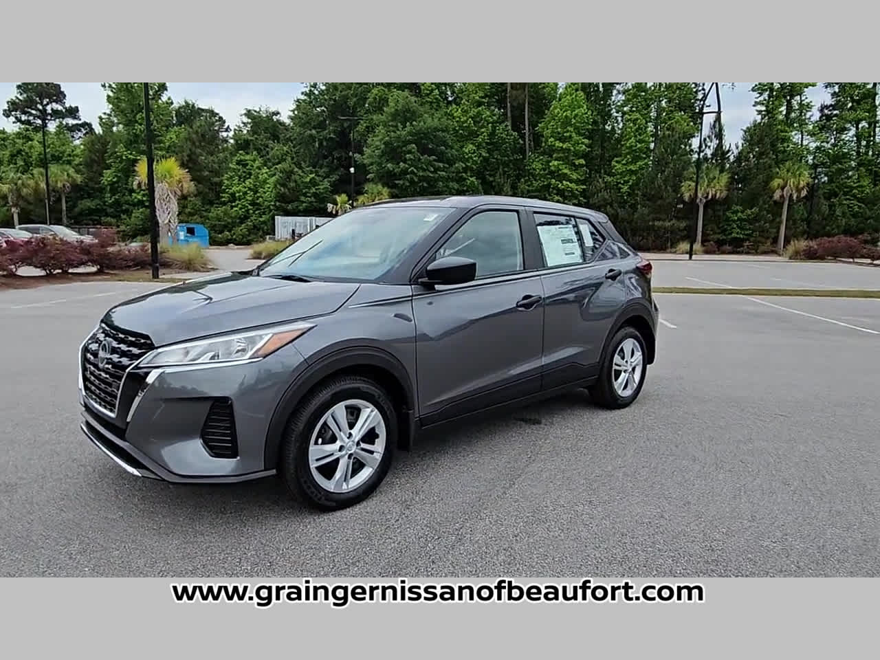 2025 Nissan Kicks Play S