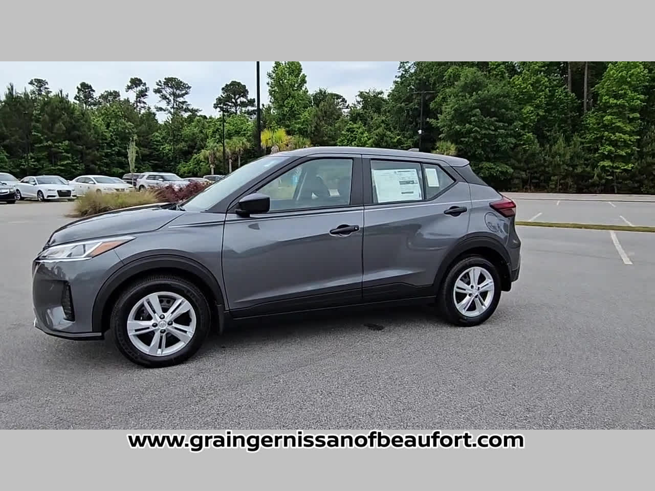 2025 Nissan Kicks Play S