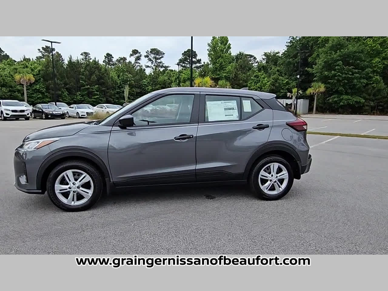 2025 Nissan Kicks Play S