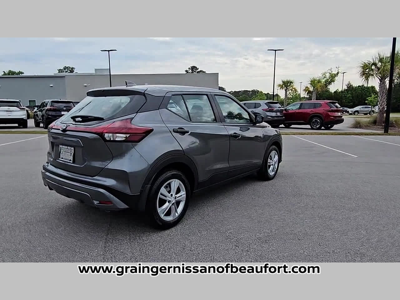 2025 Nissan Kicks Play S