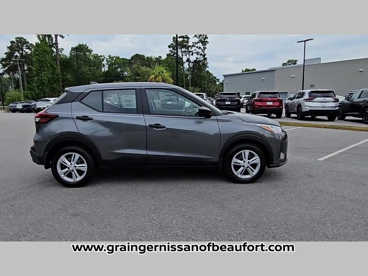 2025 Nissan Kicks Play S