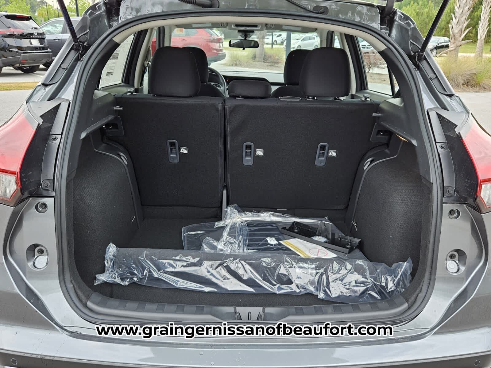 2025 Nissan Kicks Play S