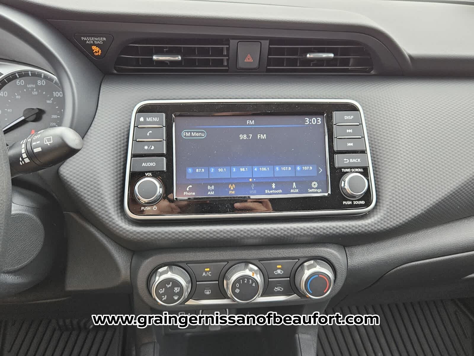 2025 Nissan Kicks Play S