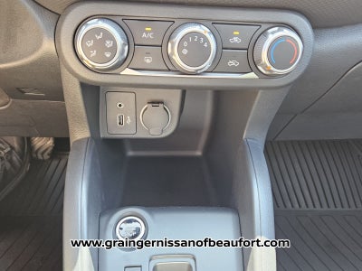 2025 Nissan Kicks Play S