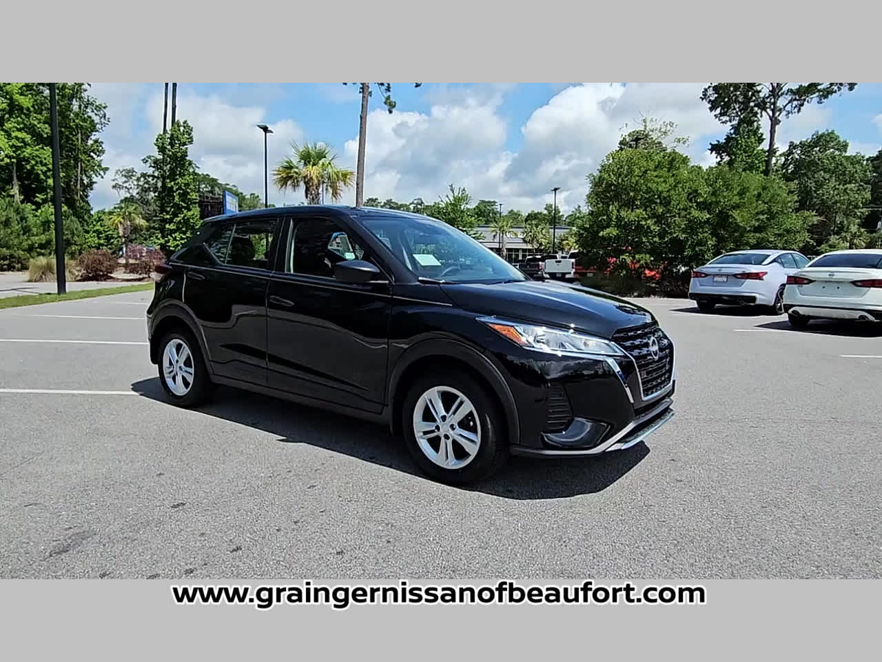 2025 Nissan Kicks Play S