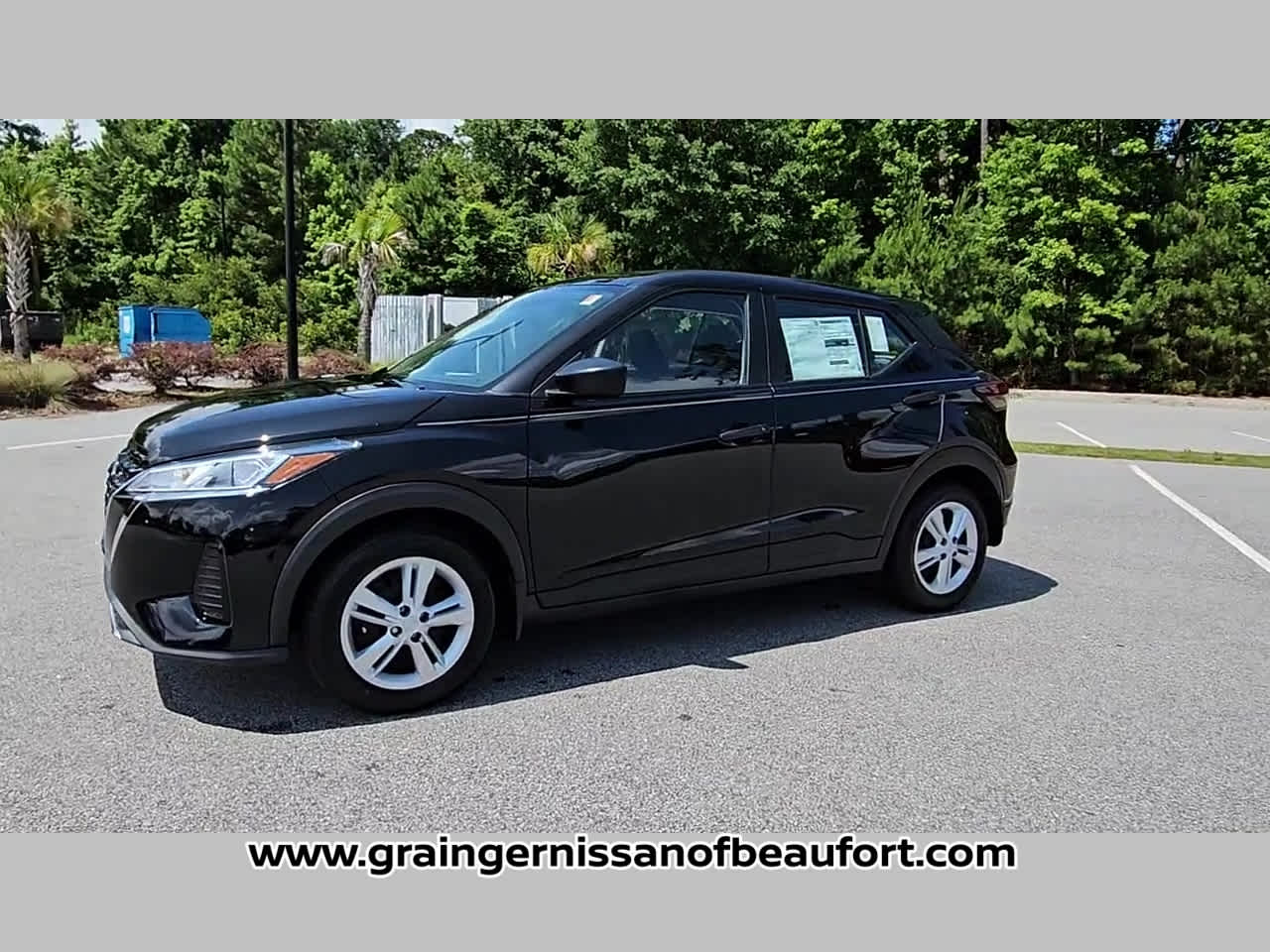 2025 Nissan Kicks Play S