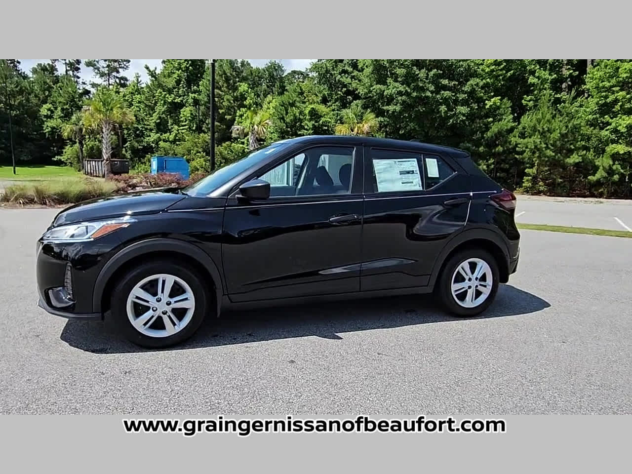 2025 Nissan Kicks Play S