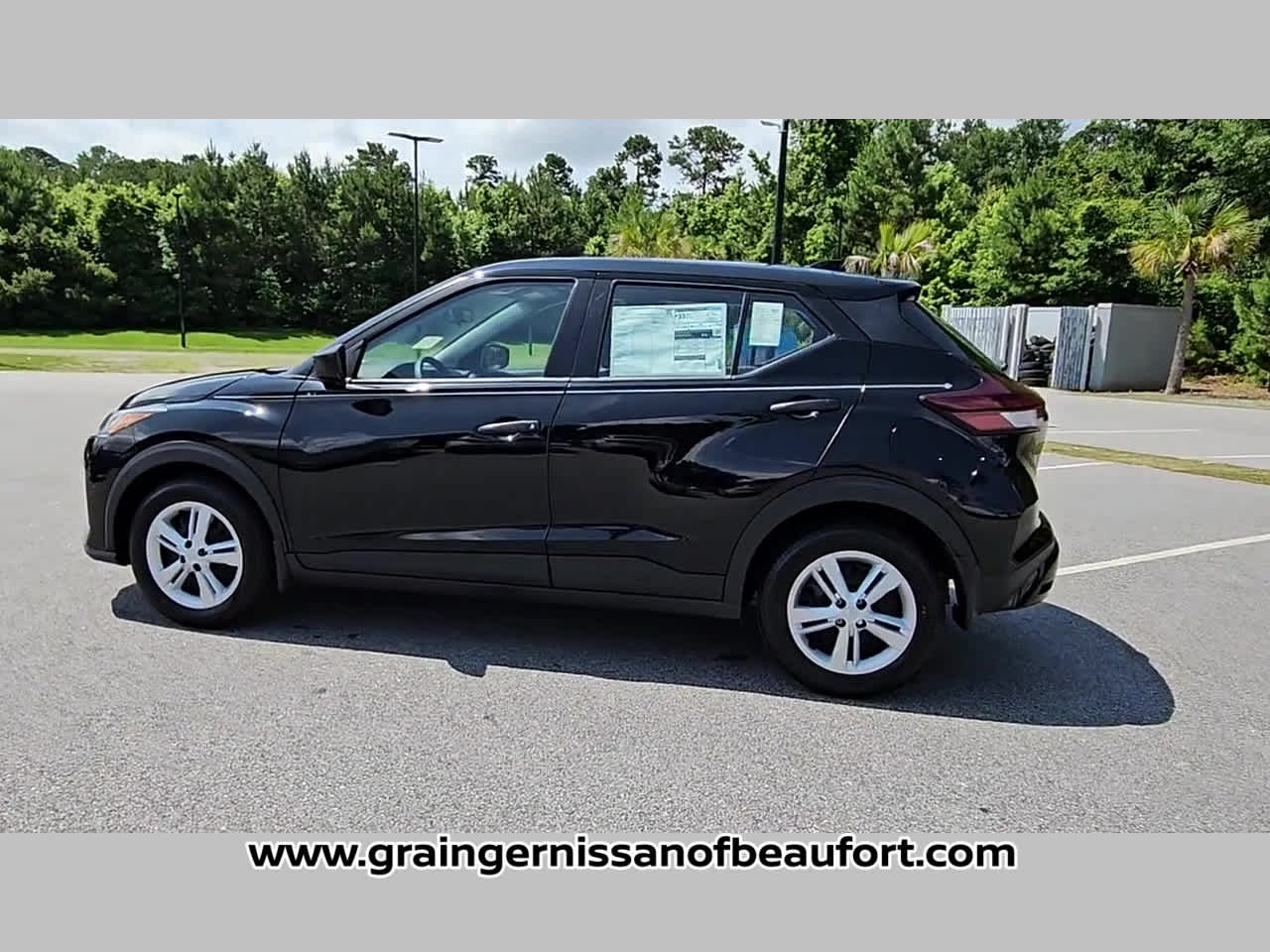 2025 Nissan Kicks Play S