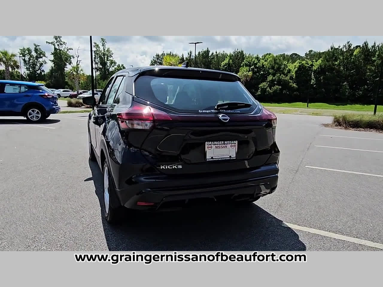 2025 Nissan Kicks Play S