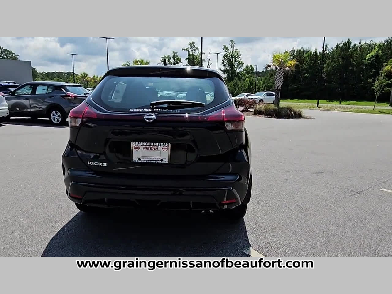 2025 Nissan Kicks Play S