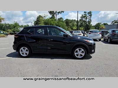 2025 Nissan Kicks Play S