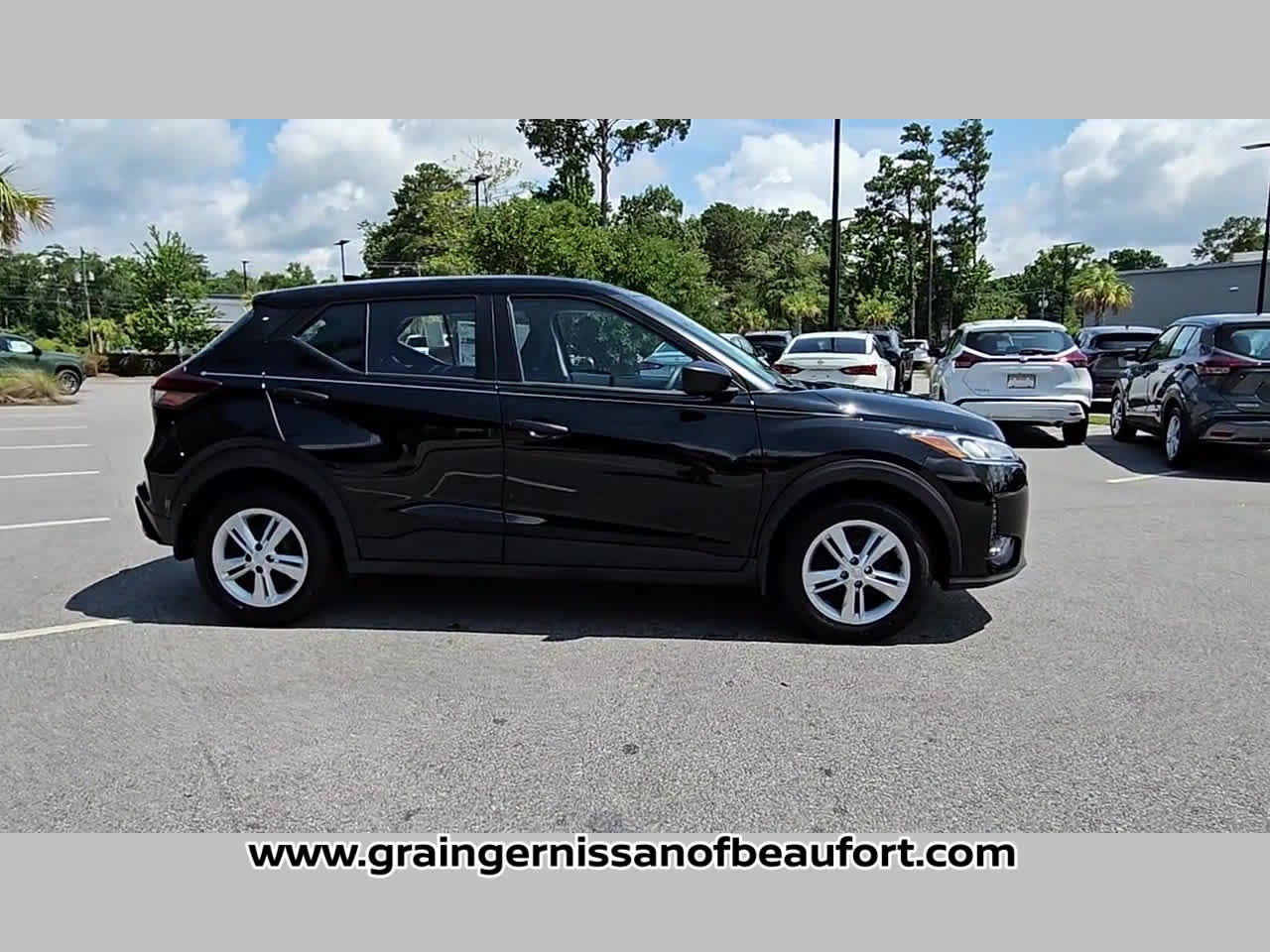 2025 Nissan Kicks Play S