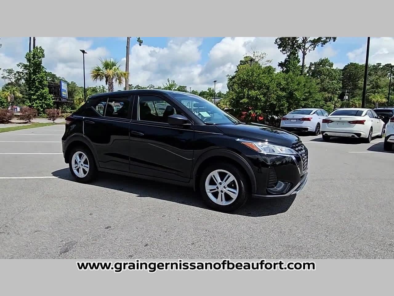 2025 Nissan Kicks Play S