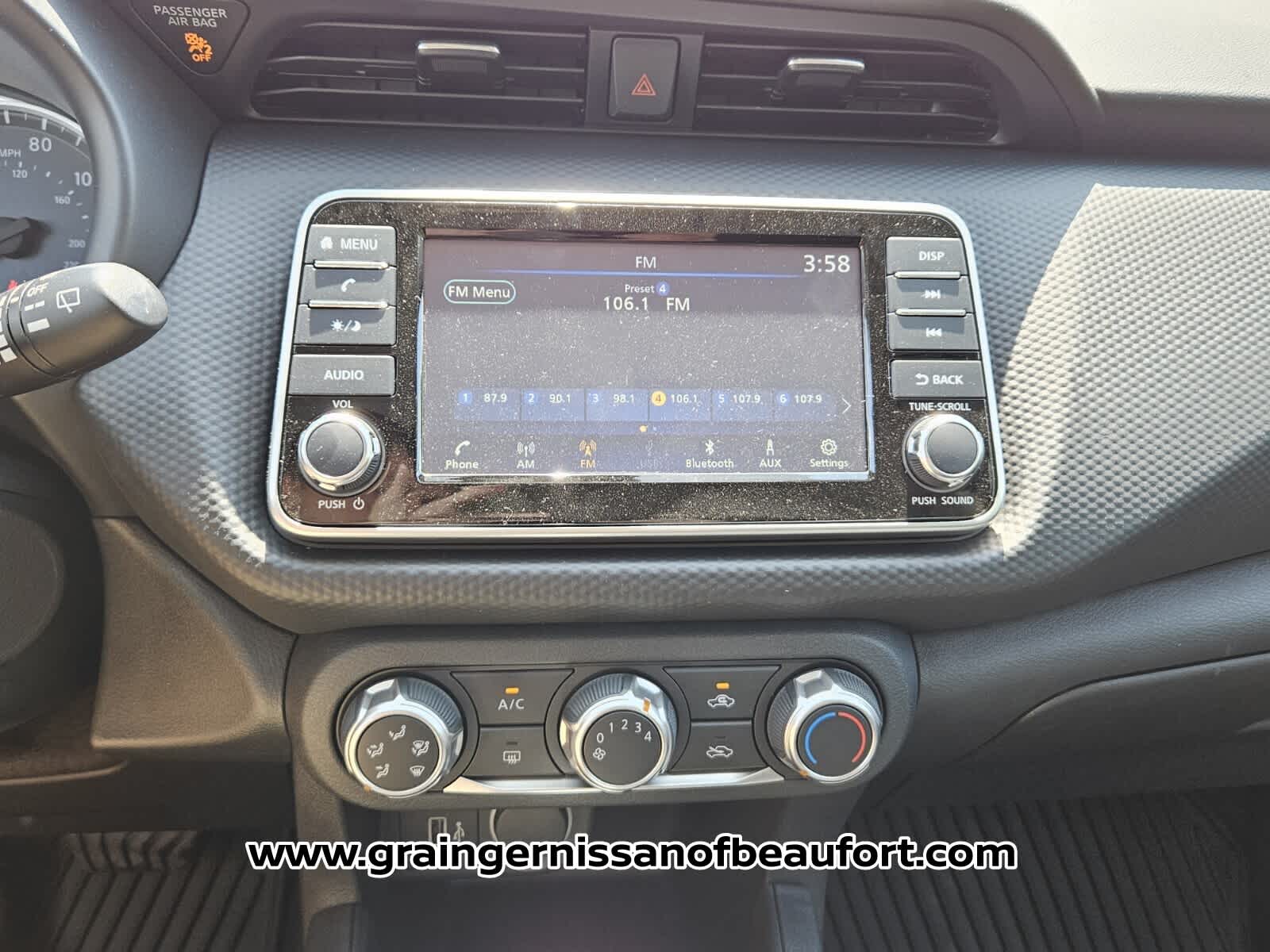 2025 Nissan Kicks Play S