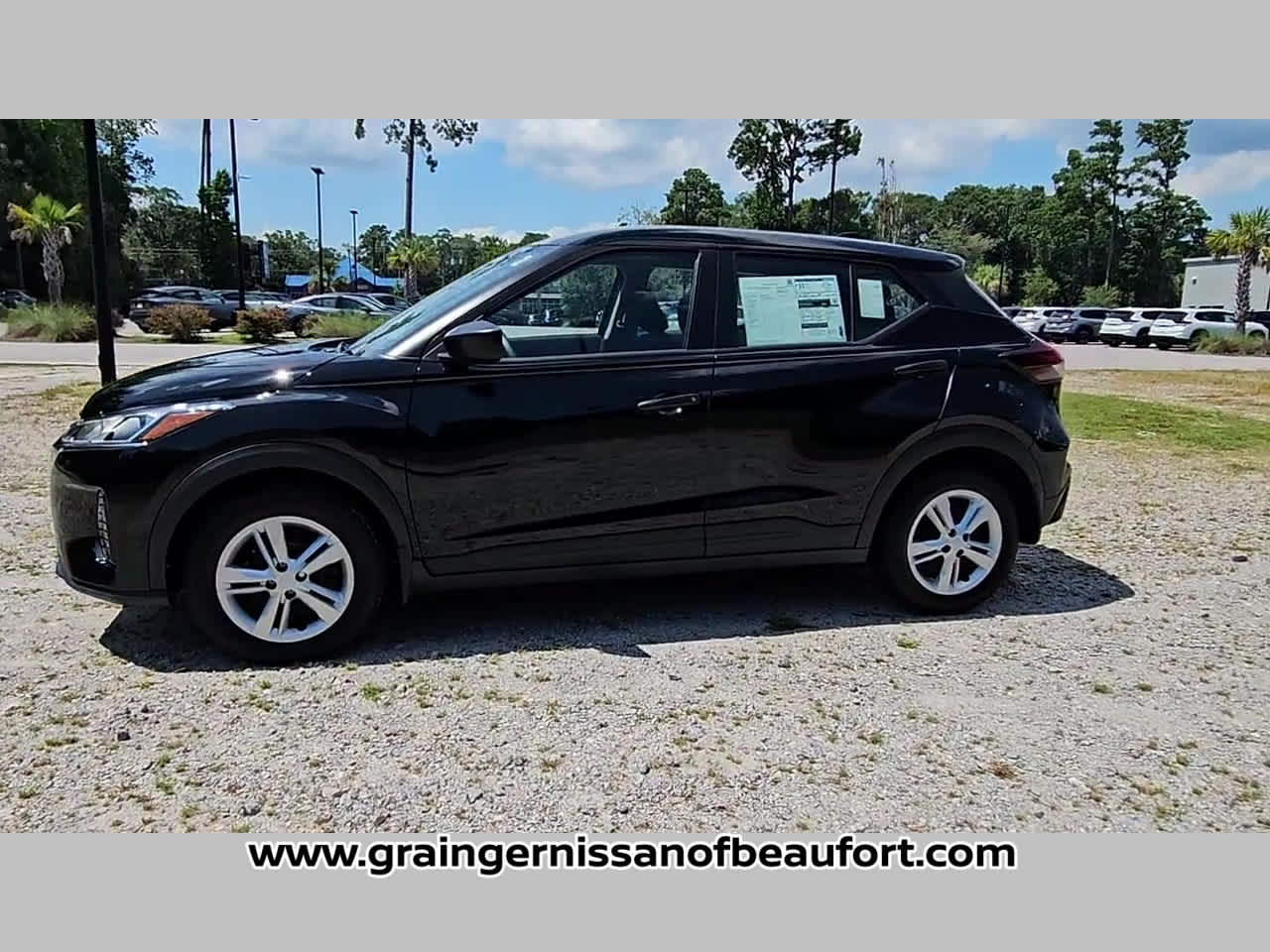 2025 Nissan Kicks Play S