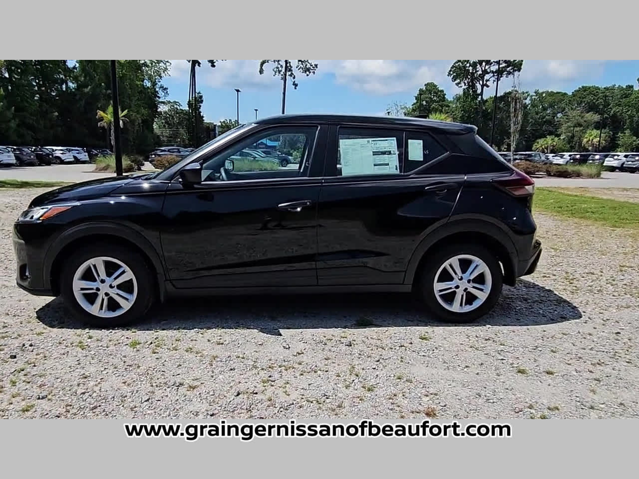 2025 Nissan Kicks Play S