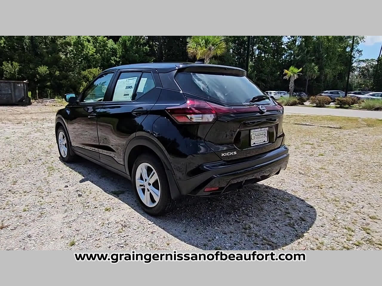 2025 Nissan Kicks Play S