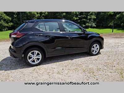 2025 Nissan Kicks Play S
