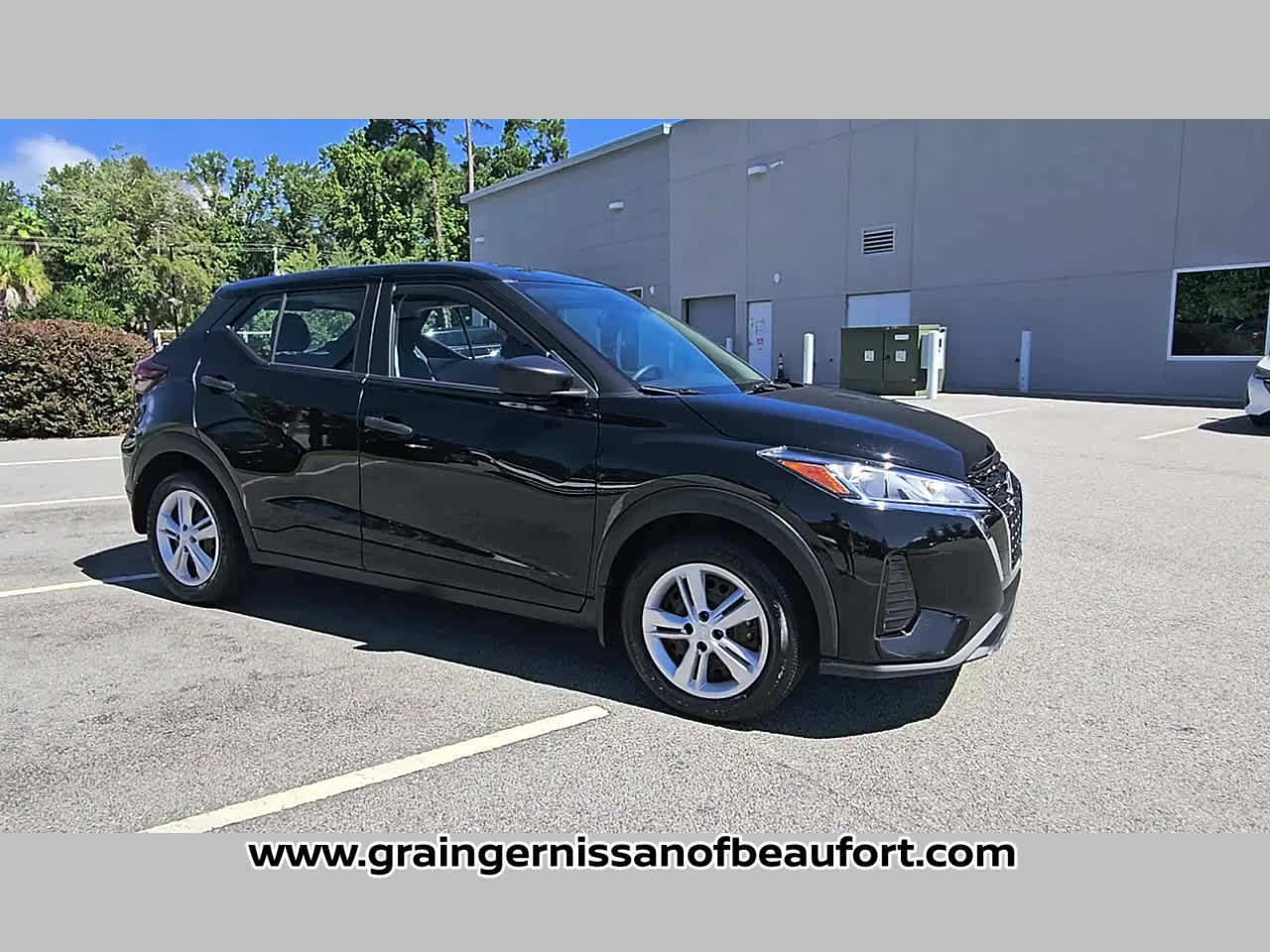 2023 Nissan Kicks S